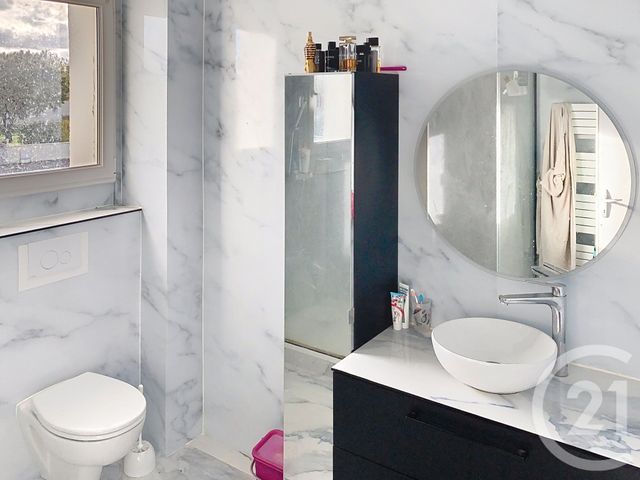 Afficher la photo en grand maison à vendre - 7 pièces - 120.0 m2 - ST HIPPOLYTE - 17 - POITOU-CHARENTES - Century 21 L'Arsenal