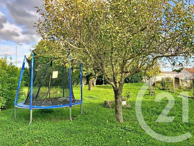 Afficher la photo en grand maison à vendre - 7 pièces - 120.0 m2 - ST HIPPOLYTE - 17 - POITOU-CHARENTES - Century 21 L'Arsenal