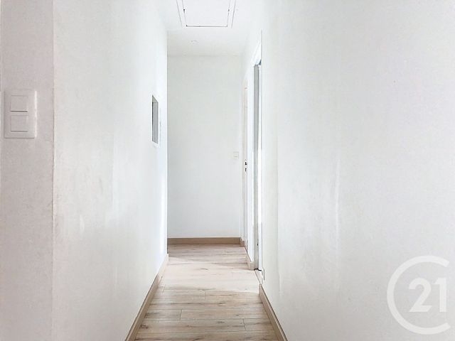 Afficher la photo en grand maison à vendre - 7 pièces - 120.0 m2 - ST HIPPOLYTE - 17 - POITOU-CHARENTES - Century 21 L'Arsenal