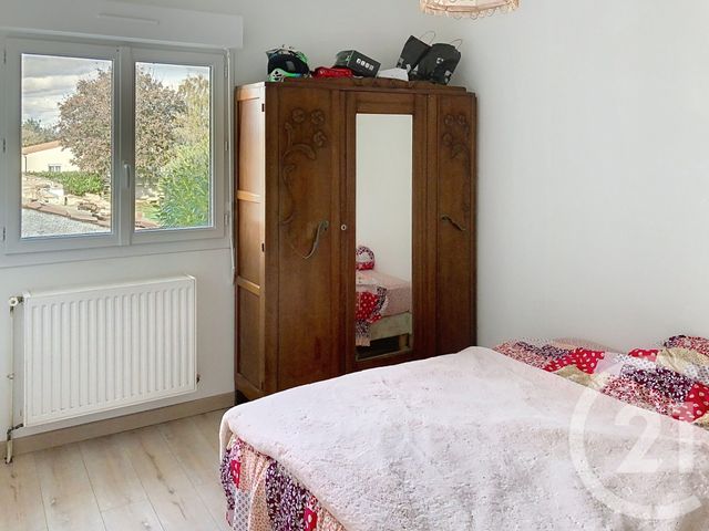 Afficher la photo en grand maison à vendre - 7 pièces - 120.0 m2 - ST HIPPOLYTE - 17 - POITOU-CHARENTES - Century 21 L'Arsenal