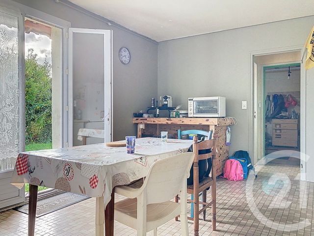 Afficher la photo en grand maison à vendre - 7 pièces - 120.0 m2 - ST HIPPOLYTE - 17 - POITOU-CHARENTES - Century 21 L'Arsenal