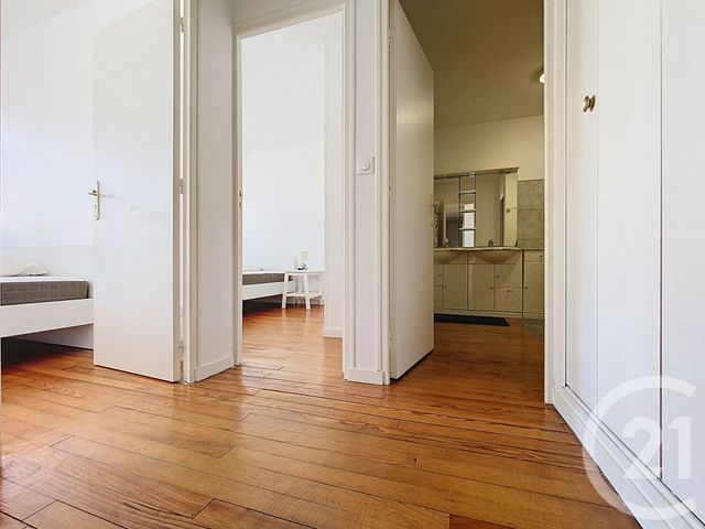 Appartement F4 à vendre - 4 pièces - 114.45 m2 - ROCHEFORT - 17 - POITOU-CHARENTES - Century 21 L'Arsenal