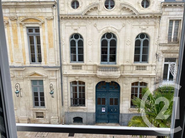 Appartement F4 à vendre - 4 pièces - 114.45 m2 - ROCHEFORT - 17 - POITOU-CHARENTES - Century 21 L'Arsenal
