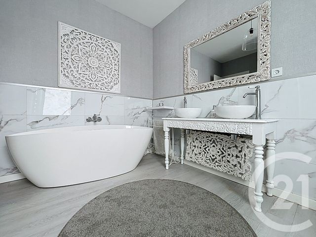 maison à louer - 4 pièces - 102.4 m2 - ROCHEFORT - 17 - POITOU-CHARENTES - Century 21 L'Arsenal