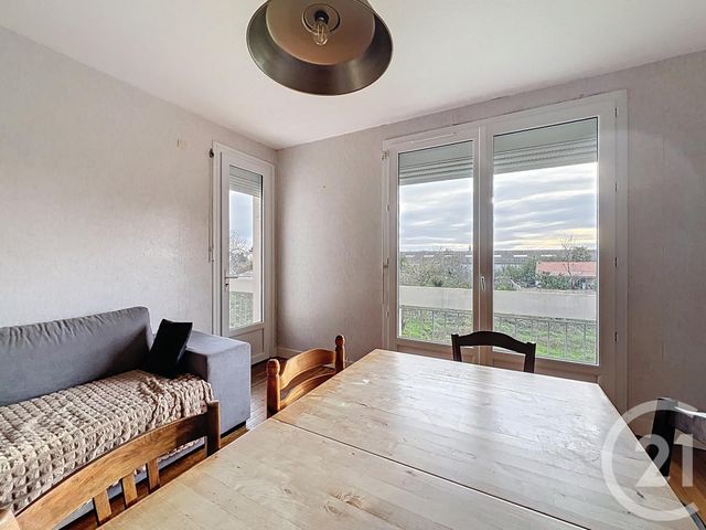 Appartement à vendre - 4 pièces - 65.96 m2 - ROCHEFORT - 17 - POITOU-CHARENTES - Century 21 L'Arsenal