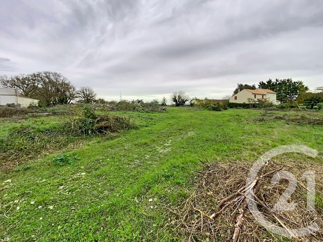 terrain à vendre - 5570.0 m2 - CHAMBON - 17 - POITOU-CHARENTES - Century 21 L'Arsenal