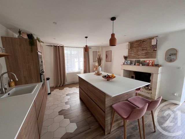 maison à vendre - 6 pièces - 200.0 m2 - BREUIL MAGNE - 17 - POITOU-CHARENTES - Century 21 L'Arsenal