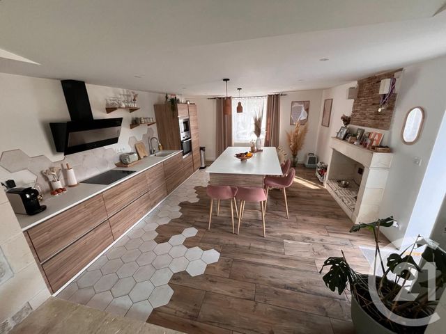 maison à vendre - 6 pièces - 200.0 m2 - BREUIL MAGNE - 17 - POITOU-CHARENTES - Century 21 L'Arsenal