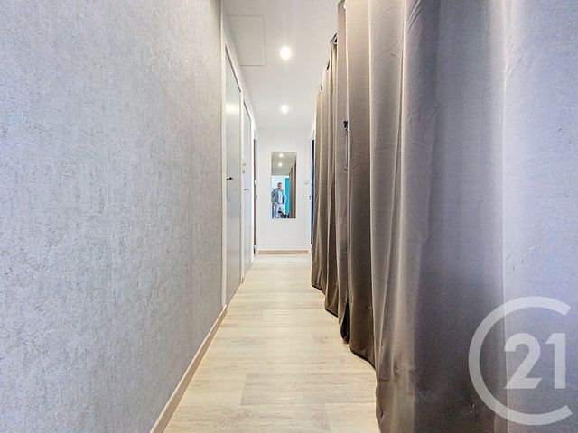 Appartement F3 à vendre - 4 pièces - 68.32 m2 - ROCHEFORT - 17 - POITOU-CHARENTES - Century 21 L'Arsenal