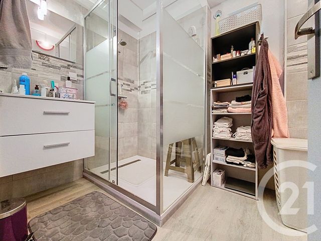 Appartement F3 à vendre - 4 pièces - 68.32 m2 - ROCHEFORT - 17 - POITOU-CHARENTES - Century 21 L'Arsenal