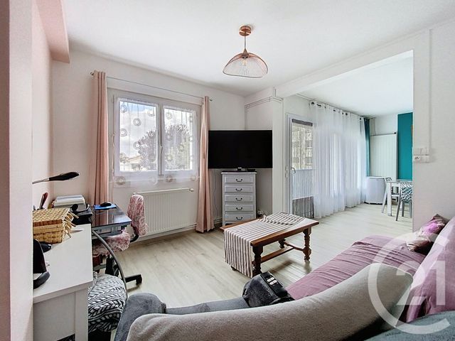 Appartement F3 à vendre - 4 pièces - 68.32 m2 - ROCHEFORT - 17 - POITOU-CHARENTES - Century 21 L'Arsenal