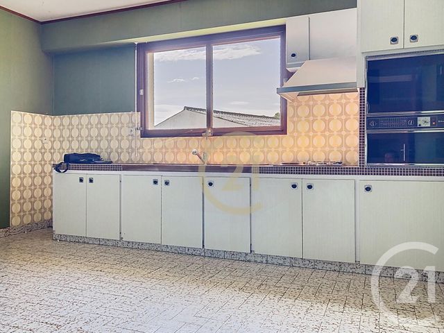 maison à vendre - 6 pièces - 190.0 m2 - TRIZAY - 17 - POITOU-CHARENTES - Century 21 L'Arsenal