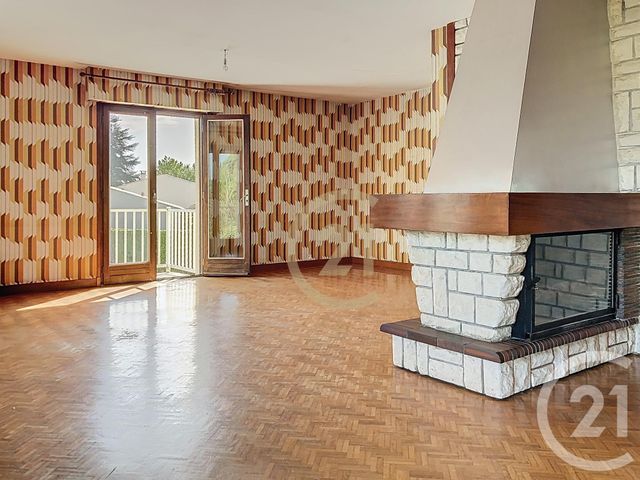 maison à vendre - 6 pièces - 190.0 m2 - TRIZAY - 17 - POITOU-CHARENTES - Century 21 L'Arsenal