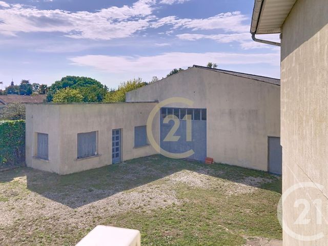 maison à vendre - 5 pièces - 770.0 m2 - TRIZAY - 17 - POITOU-CHARENTES - Century 21 L'Arsenal