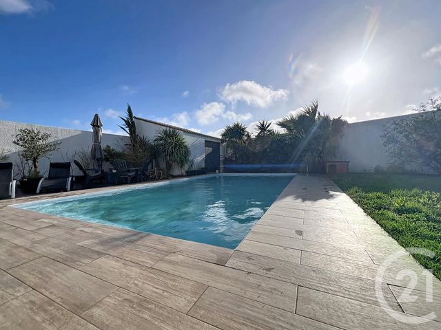 maison à vendre - 11 pièces - 237.48 m2 - AIGREFEUILLE D AUNIS - 17 - POITOU-CHARENTES - Century 21 L'Arsenal