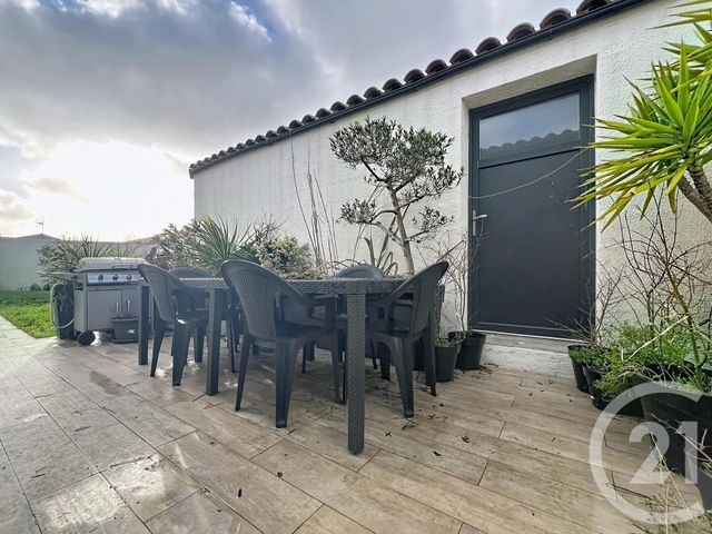 maison à vendre - 11 pièces - 237.48 m2 - AIGREFEUILLE D AUNIS - 17 - POITOU-CHARENTES - Century 21 L'Arsenal