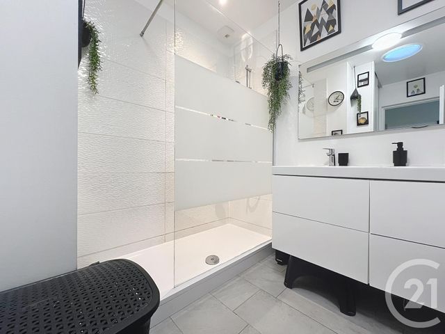 maison à vendre - 11 pièces - 237.48 m2 - AIGREFEUILLE D AUNIS - 17 - POITOU-CHARENTES - Century 21 L'Arsenal