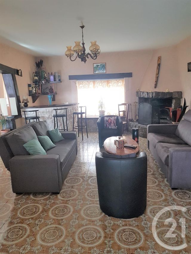 maison à vendre - 7 pièces - 179.33 m2 - MURON - 17 - POITOU-CHARENTES - Century 21 L'Arsenal maison à vendre - 7 pièces - 179.33 m2 - MURON - 17 - POITOU-CHARENTES - Century 21 L'Arsenal