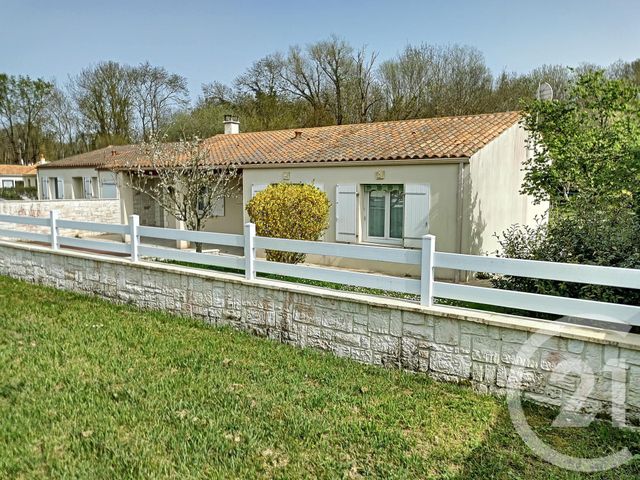 Afficher la photo en grand maison à vendre - 5 pièces - 104.18 m2 - VERGEROUX - 17 - POITOU-CHARENTES - Century 21 L'Arsenal