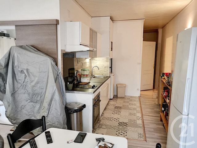Appartement F2 à vendre - 2 pièces - 42.0 m2 - ROCHEFORT - 17 - POITOU-CHARENTES - Century 21 L'Arsenal Appartement F2 à vendre - 2 pièces - 42.0 m2 - ROCHEFORT - 17 - POITOU-CHARENTES - Century 21 L'Arsenal