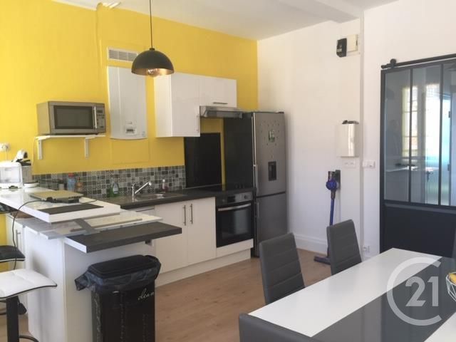 Afficher la photo en grand Appartement F5 à vendre - 5 pièces - 75.0 m2 - ROCHEFORT - 17 - POITOU-CHARENTES - Century 21 L'Arsenal