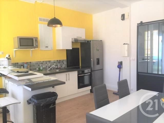 Afficher la photo en grand Appartement F5 à vendre - 5 pièces - 75.0 m2 - ROCHEFORT - 17 - POITOU-CHARENTES - Century 21 L'Arsenal