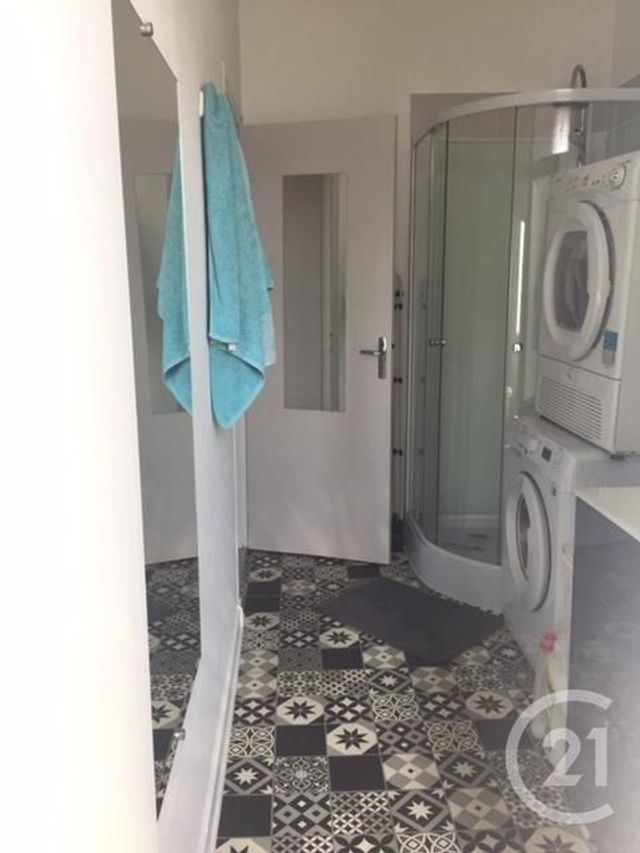 Afficher la photo en grand Appartement F5 à vendre - 5 pièces - 75.0 m2 - ROCHEFORT - 17 - POITOU-CHARENTES - Century 21 L'Arsenal