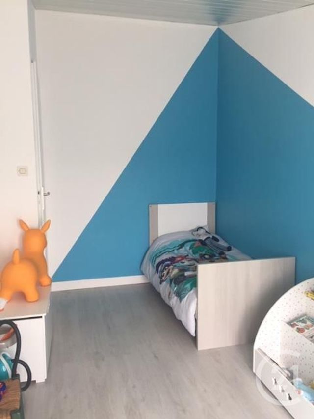 Afficher la photo en grand Appartement F5 à vendre - 5 pièces - 75.0 m2 - ROCHEFORT - 17 - POITOU-CHARENTES - Century 21 L'Arsenal