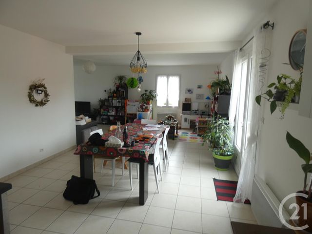 maison à vendre - 5 pièces - 126.54 m2 - TONNAY CHARENTE - 17 - POITOU-CHARENTES - Century 21 L'Arsenal maison à vendre - 5 pièces - 126.54 m2 - TONNAY CHARENTE - 17 - POITOU-CHARENTES - Century 21 L'Arsenal