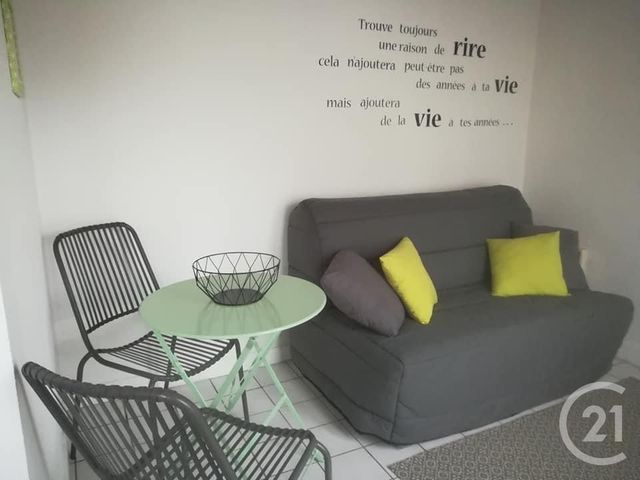 Afficher la photo en grand immeuble à vendre - 65.34 m2 - ROCHEFORT - 17 - POITOU-CHARENTES - Century 21 L'Arsenal