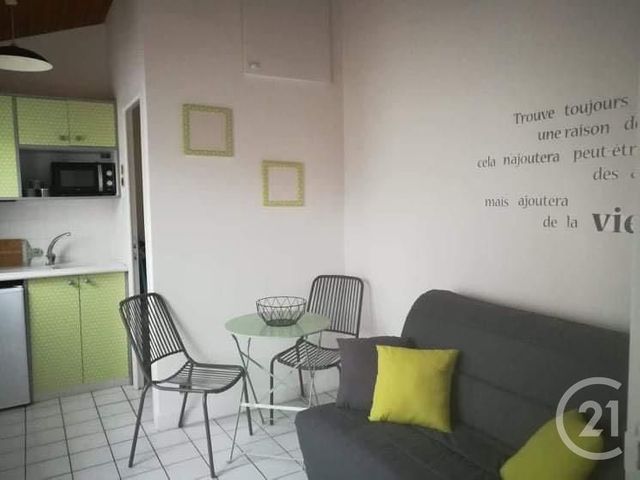 Afficher la photo en grand immeuble à vendre - 65.34 m2 - ROCHEFORT - 17 - POITOU-CHARENTES - Century 21 L'Arsenal