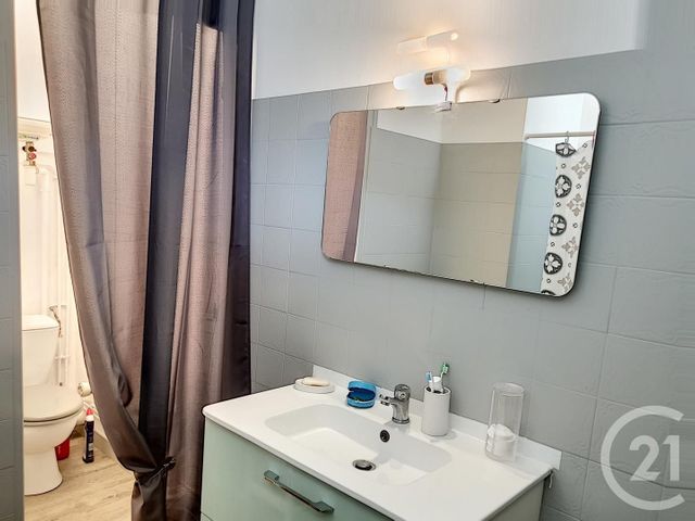 Afficher la photo en grand Appartement F2 à vendre - 2 pièces - 38.92 m2 - ROCHEFORT - 17 - POITOU-CHARENTES - Century 21 L'Arsenal