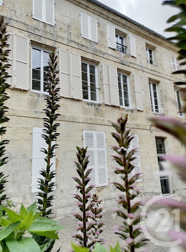 Afficher la photo en grand Appartement F2 à vendre - 2 pièces - 38.92 m2 - ROCHEFORT - 17 - POITOU-CHARENTES - Century 21 L'Arsenal