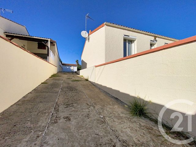maison à vendre - 4 pièces - 92.84 m2 - TONNAY CHARENTE - 17 - POITOU-CHARENTES - Century 21 L'Arsenal