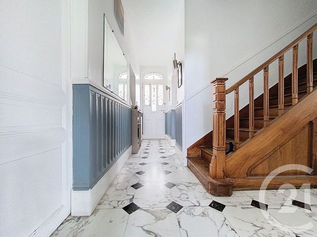 maison à vendre - 9 pièces - 239.0 m2 - ROCHEFORT - 17 - POITOU-CHARENTES - Century 21 L'Arsenal