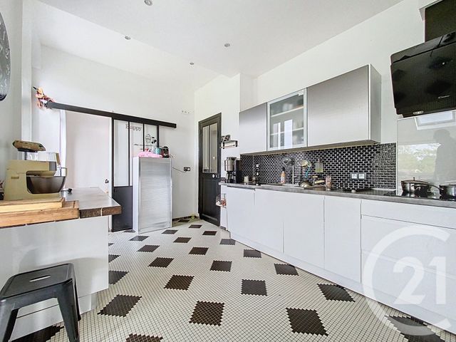 maison à vendre - 9 pièces - 239.0 m2 - ROCHEFORT - 17 - POITOU-CHARENTES - Century 21 L'Arsenal