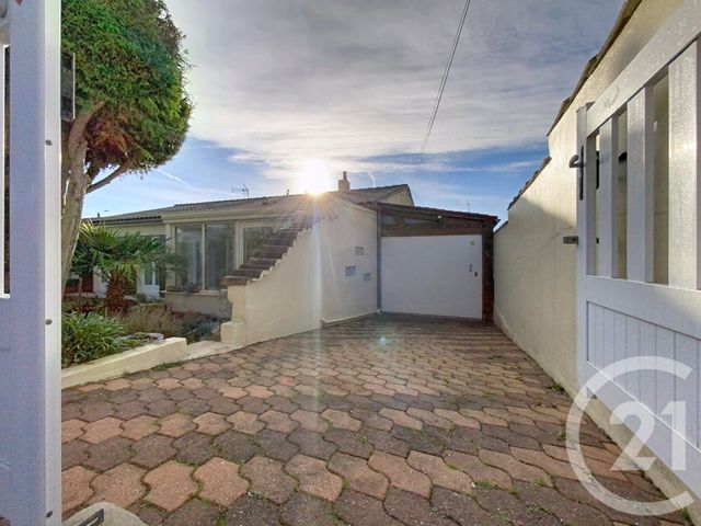 maison à vendre - 6 pièces - 124.0 m2 - ROCHEFORT - 17 - POITOU-CHARENTES - Century 21 L'Arsenal