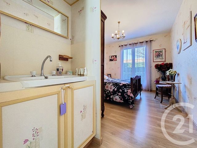 maison à vendre - 6 pièces - 124.0 m2 - ROCHEFORT - 17 - POITOU-CHARENTES - Century 21 L'Arsenal