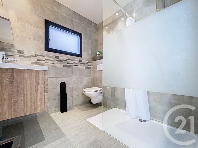 maison à vendre - 7 pièces - 220.0 m2 - TONNAY CHARENTE - 17 - POITOU-CHARENTES - Century 21 L'Arsenal