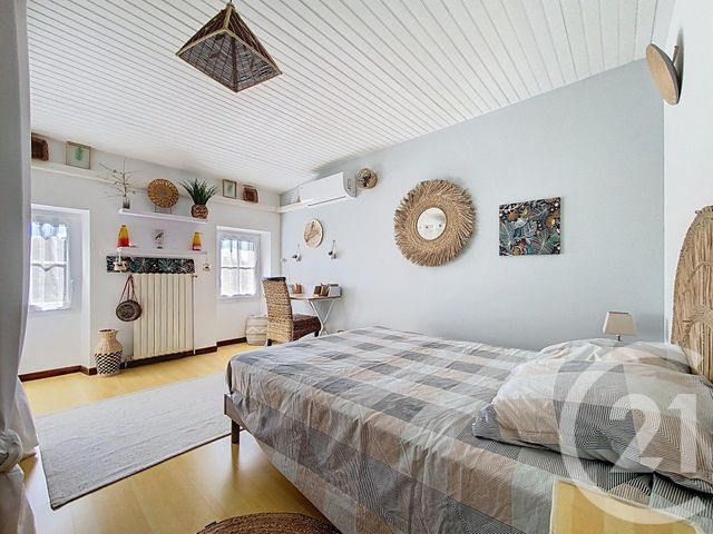 maison à vendre - 7 pièces - 220.0 m2 - TONNAY CHARENTE - 17 - POITOU-CHARENTES - Century 21 L'Arsenal