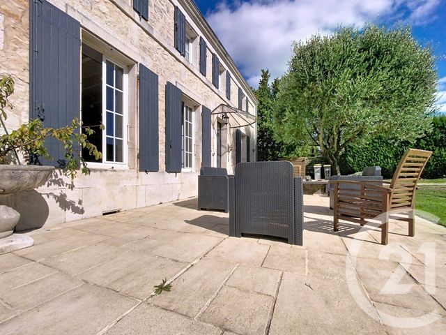 maison à vendre - 7 pièces - 220.0 m2 - TONNAY CHARENTE - 17 - POITOU-CHARENTES - Century 21 L'Arsenal