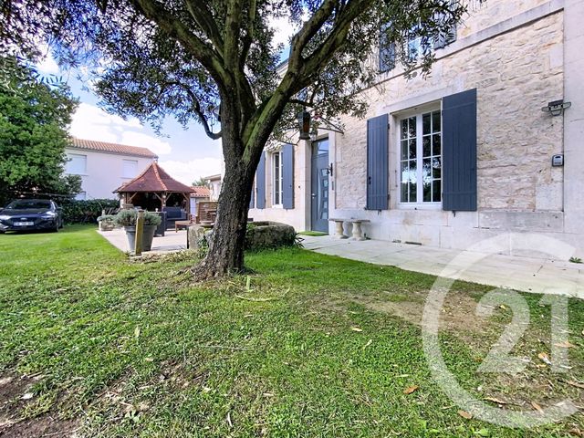 maison à vendre - 7 pièces - 220.0 m2 - TONNAY CHARENTE - 17 - POITOU-CHARENTES - Century 21 L'Arsenal
