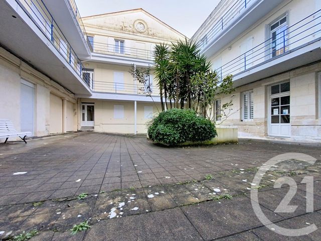 Appartement F3 à vendre - 3 pièces - 80.83 m2 - ROCHEFORT - 17 - POITOU-CHARENTES - Century 21 L'Arsenal
