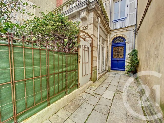 Appartement F2 à vendre - 2 pièces - 38.0 m2 - ROCHEFORT - 17 - POITOU-CHARENTES - Century 21 L'Arsenal