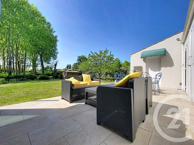 maison à vendre - 5 pièces - 123.0 m2 - ROCHEFORT - 17 - POITOU-CHARENTES - Century 21 L'Arsenal