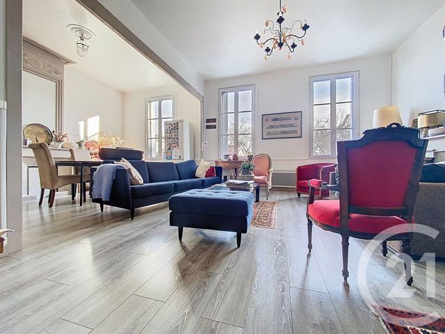 Appartement F4 à vendre - 4 pièces - 98.4 m2 - ROCHEFORT - 17 - POITOU-CHARENTES - Century 21 L'Arsenal