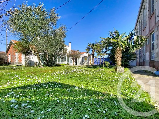 maison à vendre - 7 pièces - 166.0 m2 - ROCHEFORT - 17 - POITOU-CHARENTES - Century 21 L'Arsenal