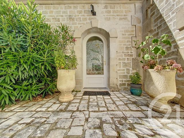 maison à vendre - 8 pièces - 190.0 m2 - TONNAY CHARENTE - 17 - POITOU-CHARENTES - Century 21 L'Arsenal