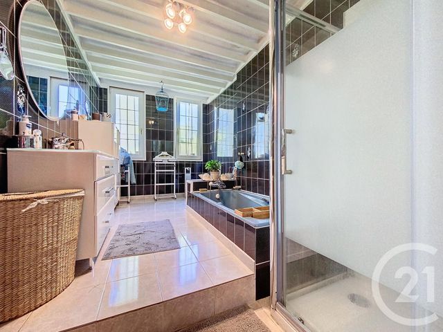 maison à vendre - 8 pièces - 190.0 m2 - TONNAY CHARENTE - 17 - POITOU-CHARENTES - Century 21 L'Arsenal