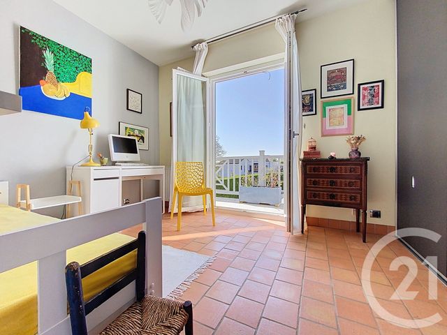 maison à vendre - 5 pièces - 160.0 m2 - TONNAY CHARENTE - 17 - POITOU-CHARENTES - Century 21 L'Arsenal